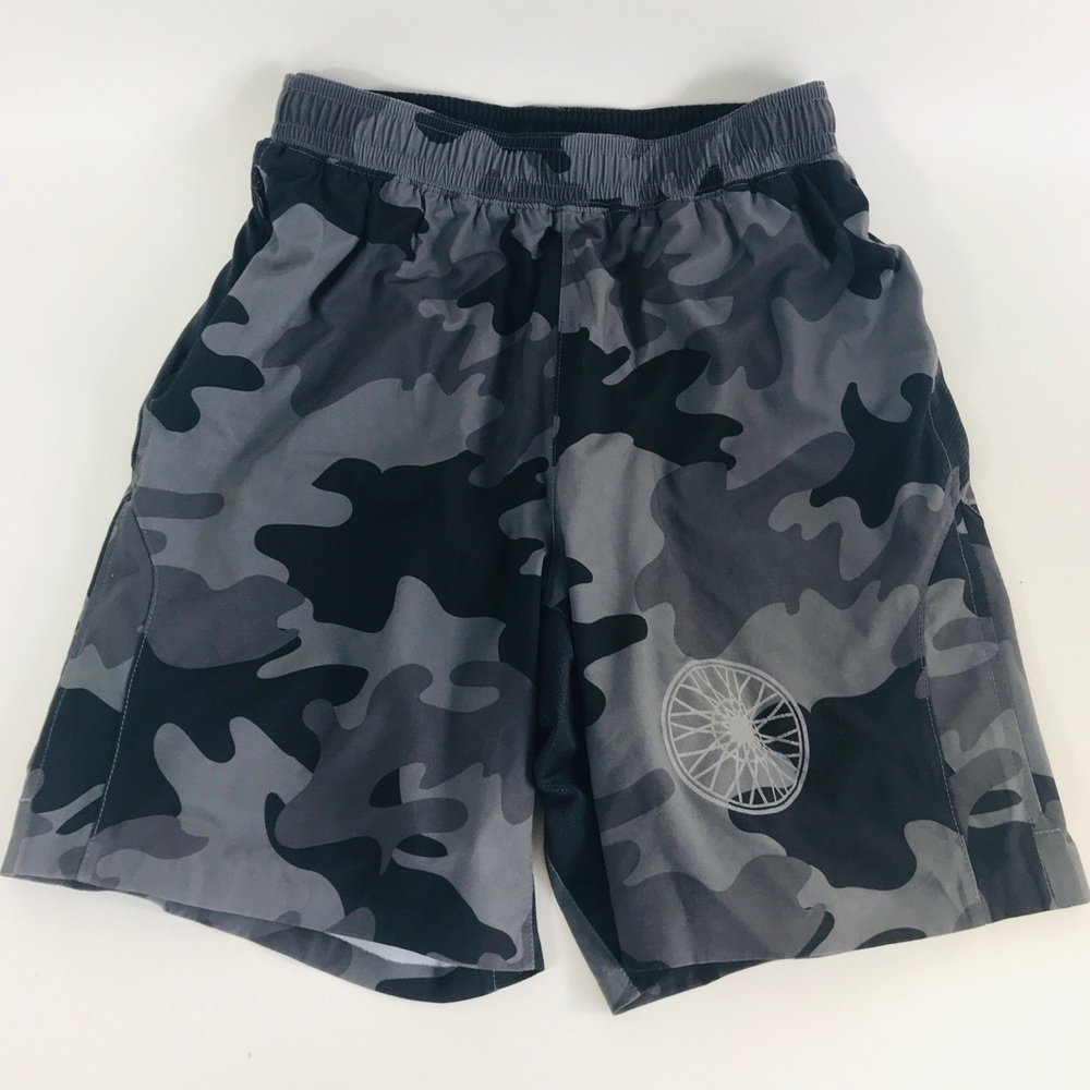 Soul Cycle athletic shorts size s camouflage gray